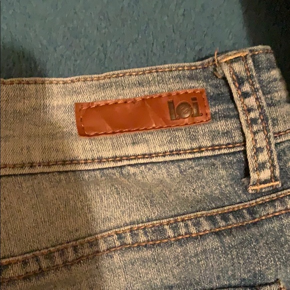 L.E.I SHORTS - Picture 4 of 4